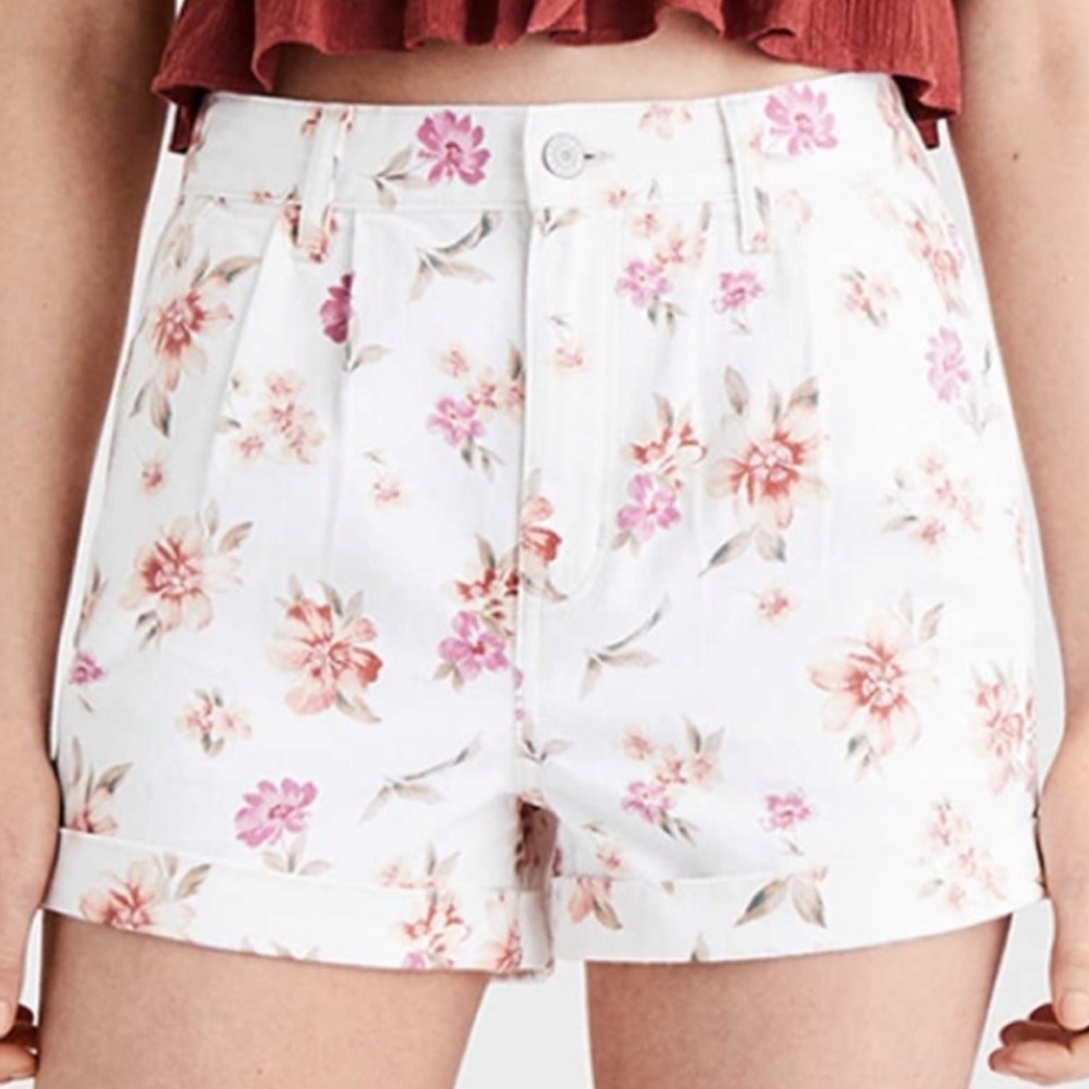 AMERICAN EAGLE OUTFITTERS ‘Mom’ Floral High-Rise Pleated Cuffed Denim Shorts